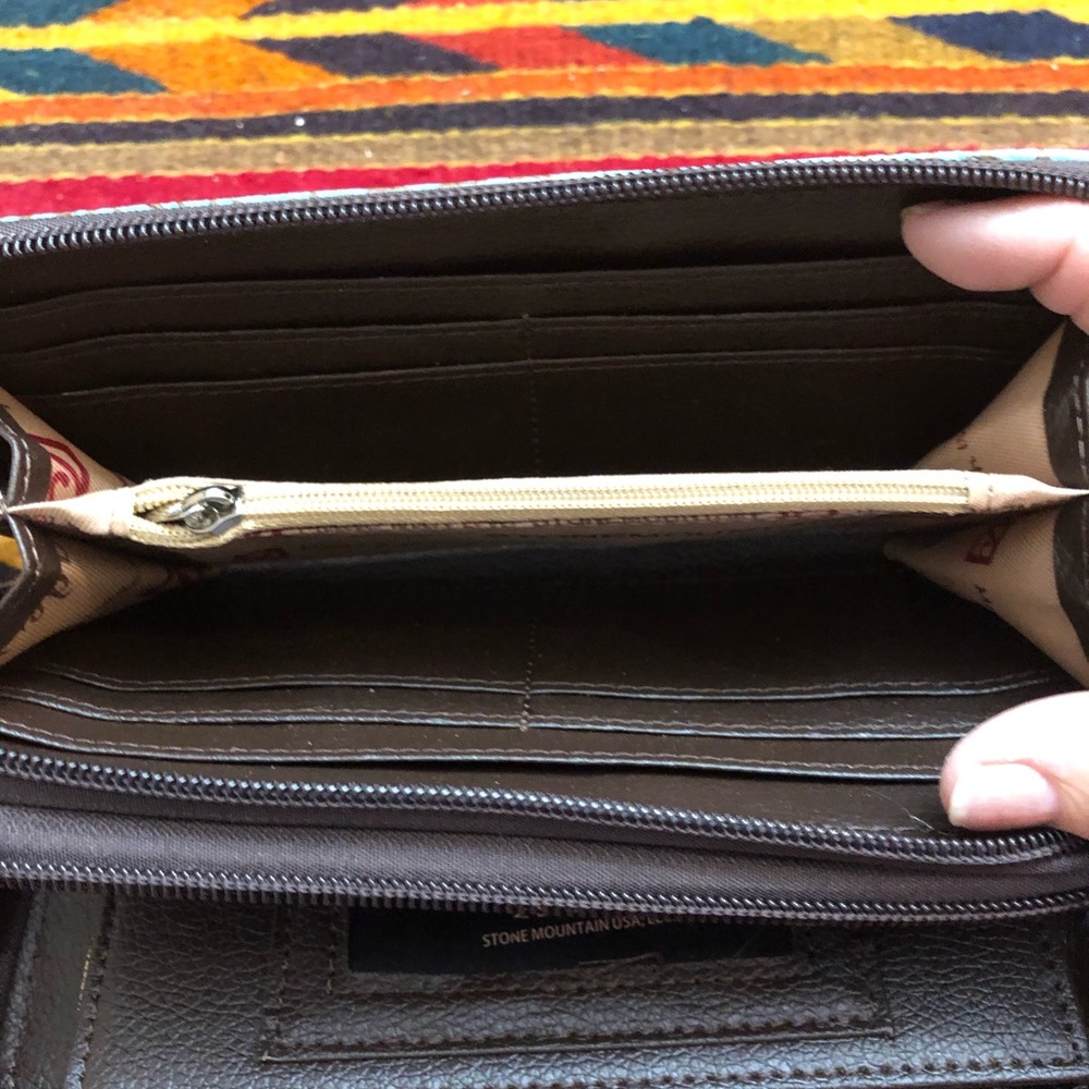 SALE  Stone Mountain Wallet/Wristlet- NWT - Picture 12 of 16